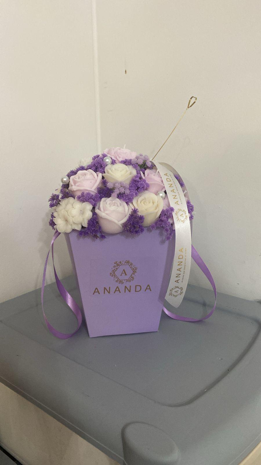 LOLA BOUQUET